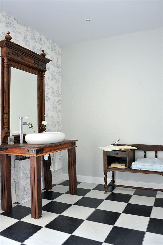La Petite Couronne, & Lofts Hotel 3*