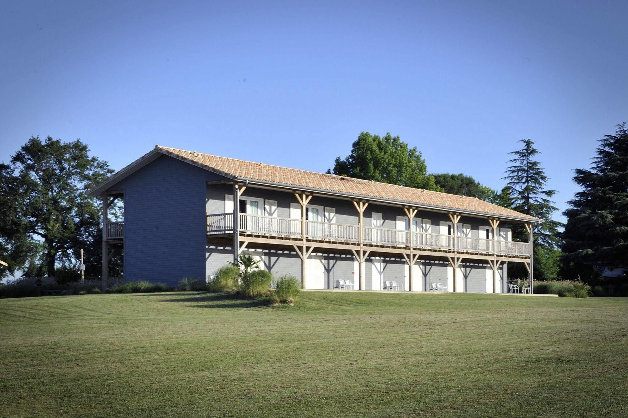La Petite Couronne, & Lofts